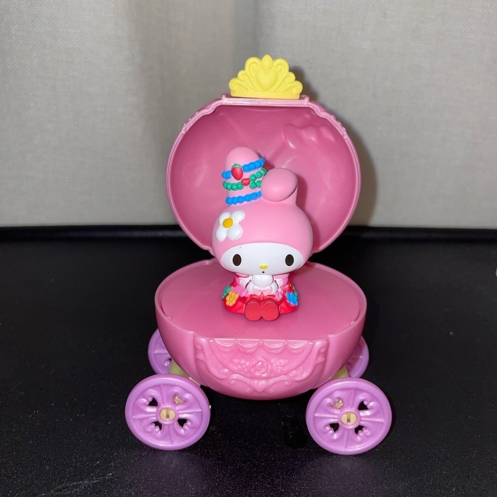 My Melody Carriage gachapon figure